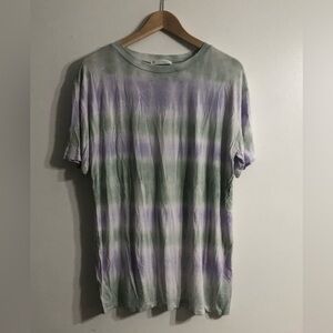 FSL Tapparel Top tie dye purple field subtle soft stretchy crewneck. Size L
